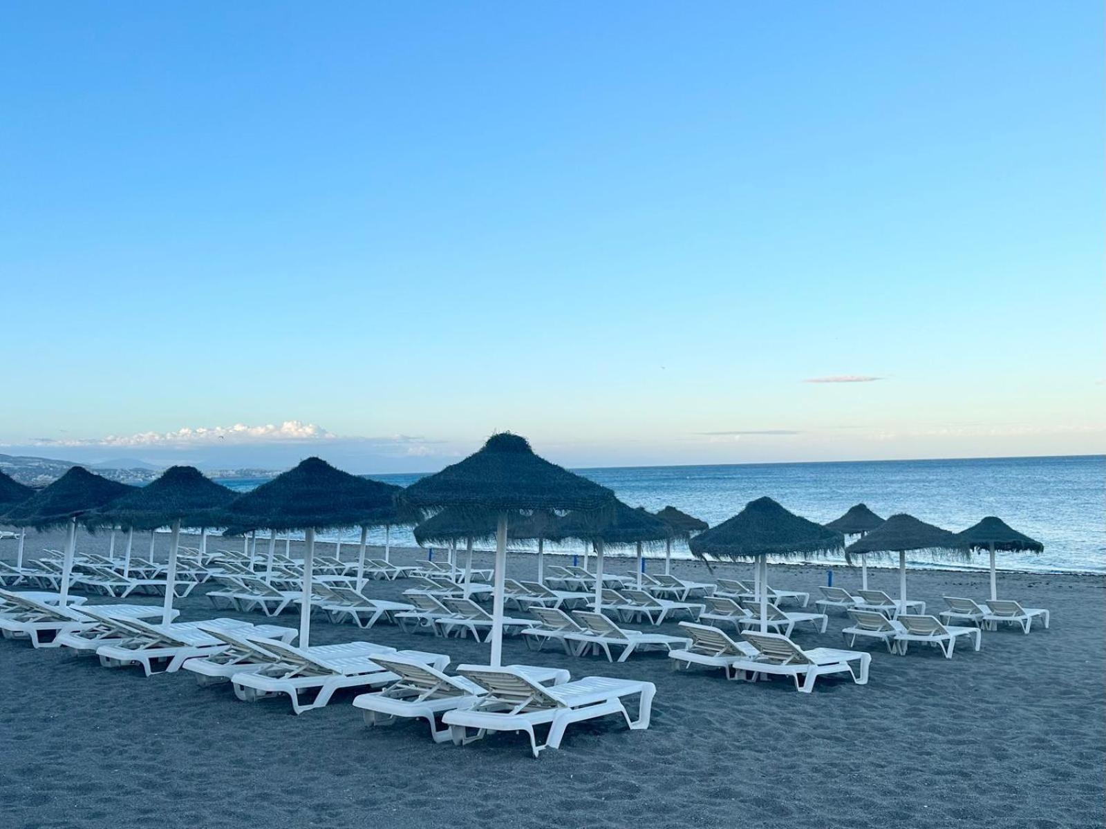 Costa Del Sol Seaside Studio - 5 Mins From Beach ฟูเอนฮิโรลา ภายนอก รูปภาพ